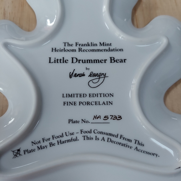 Christmas Collector's Plate - Picture 4 of 4